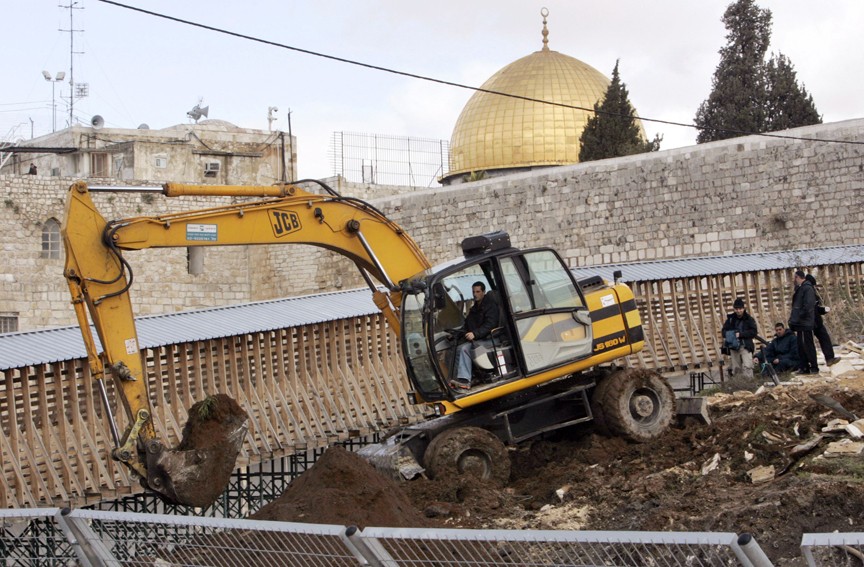حفريات احتلالية في القدس تهدد الحياة الاقتصادية ومحاولة لتغيير معالمها العربية حفريات احتلالية في القدس تهدد الحياة الاقتصادية ومحاولة لتغيير معالمها العربية