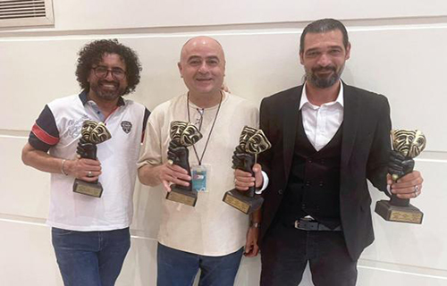 “بيدرو والنقيب” الفلسطينية تحصد جوائز مهرجان الإسكندرية المسرحي الدولي “بيدرو والنقيب” الفلسطينية تحصد جوائز مهرجان الإسكندرية المسرحي الدولي