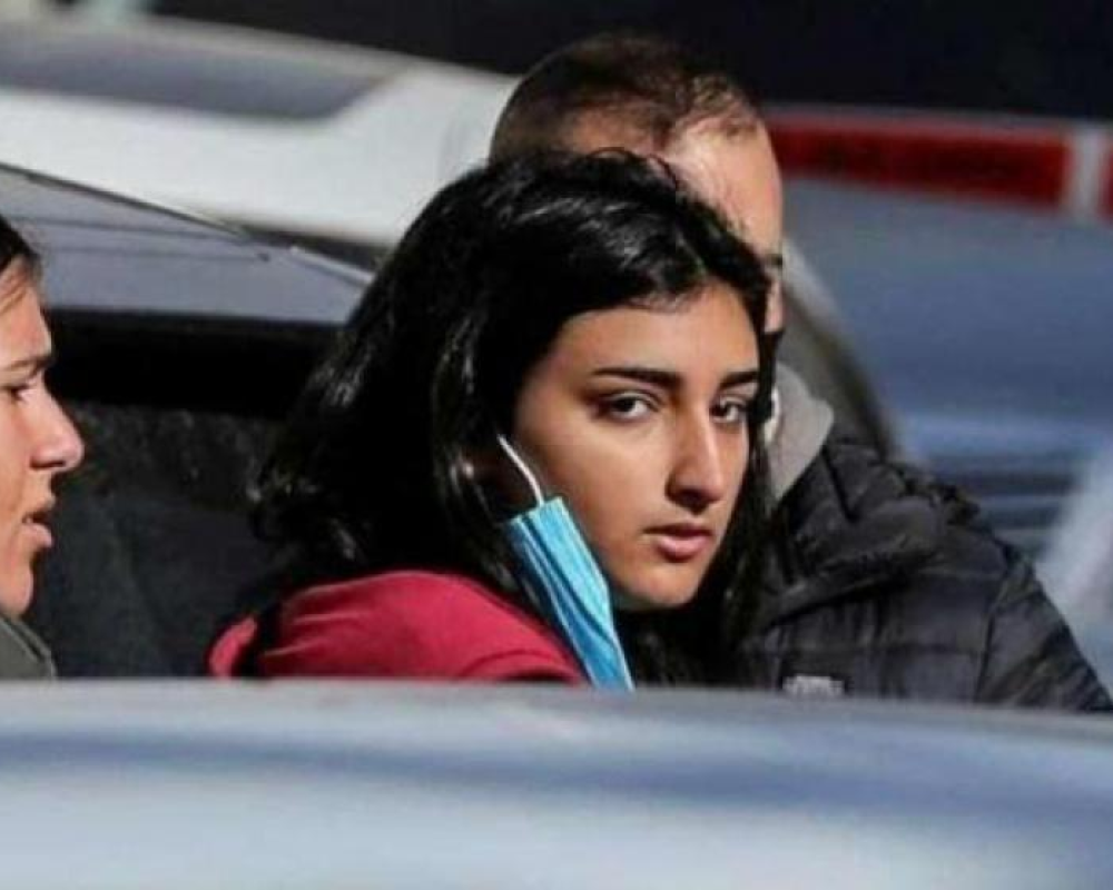 الاحتلال يستدعي الطفلة المحررة نفوذ حماد الاحتلال يستدعي الطفلة المحررة نفوذ حماد