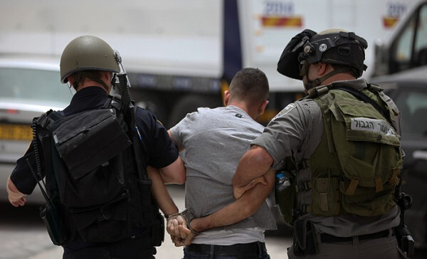 الاحتلال يعتقل 6305 فلسطينيين منذ 7 أكتوبر في الضفة الغربية الاحتلال يعتقل 6305 فلسطينيين منذ 7 أكتوبر في الضفة الغربية