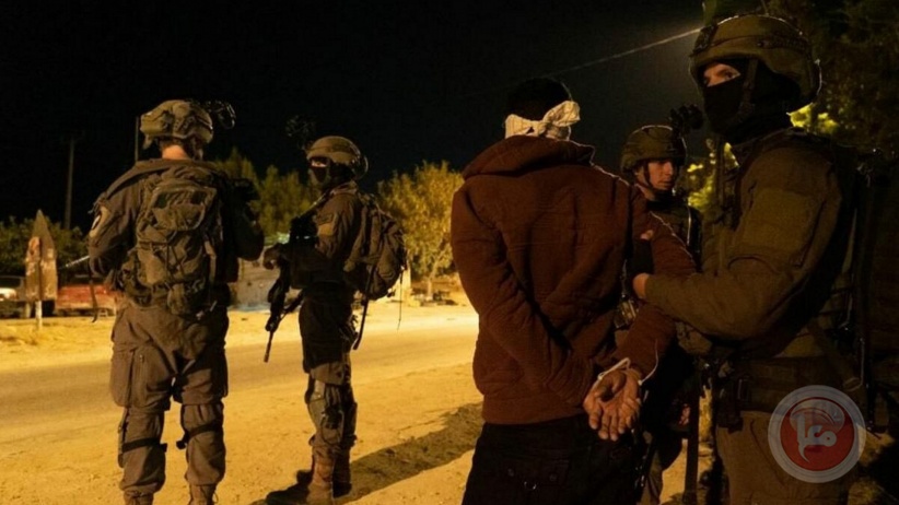 الاحتلال يعتقل شابين جنوب أريحا الاحتلال يعتقل شابين جنوب أريحا