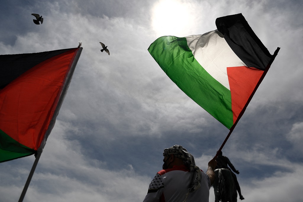 الاعتراف بدولة فلسطين.. انتصار لجهود تحقيق السلام العادل ولحق شعبنا في تقرير المصير الاعتراف بدولة فلسطين.. انتصار لجهود تحقيق السلام العادل ولحق شعبنا في تقرير المصير