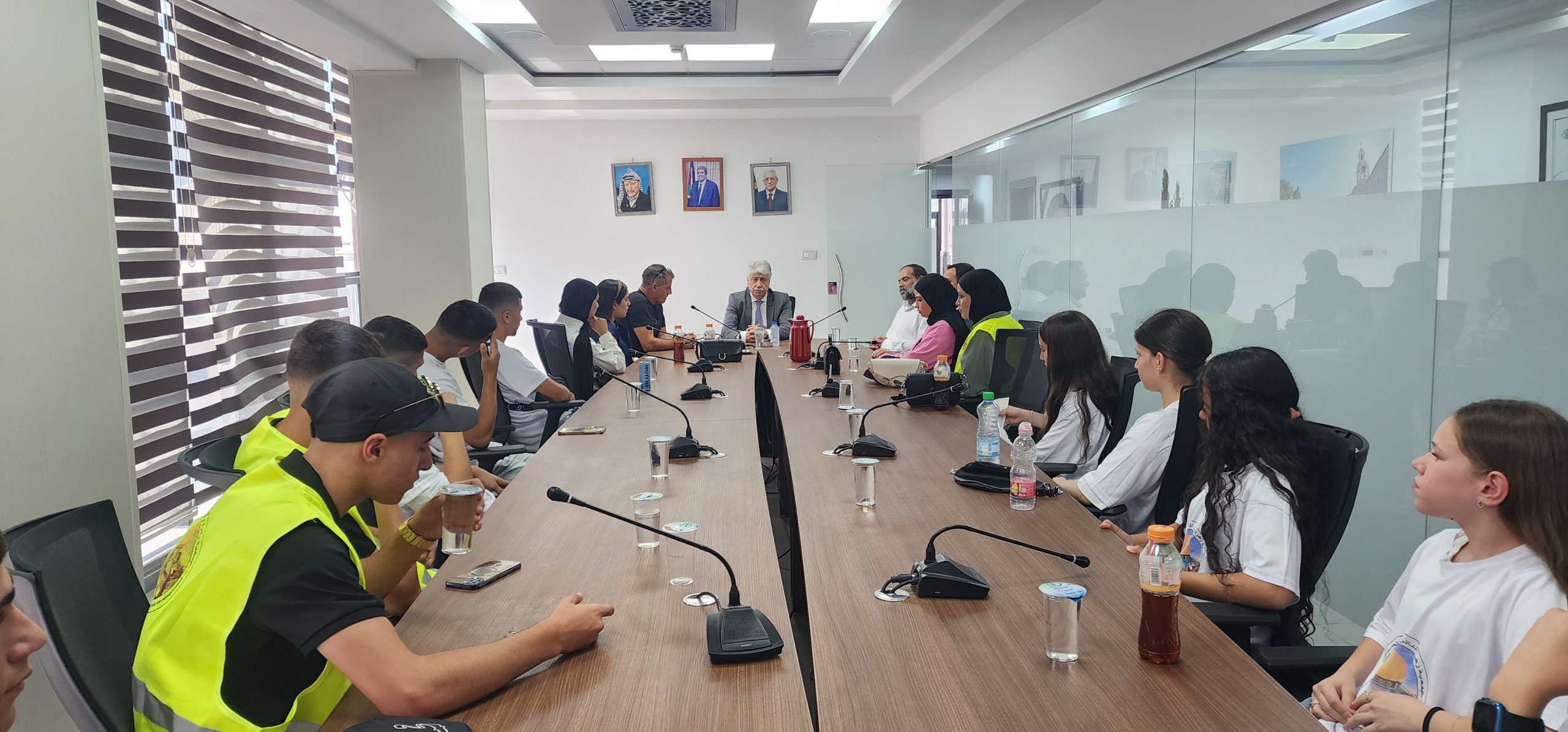 خلال لقائه مرشدي ومرشدات المخيمات الصيفية لجمعية زهرة المدائن لتنمية وتطوير المجتمع د. مجدلاني يشيد بصمود أبناء العاصمة القدس ومؤسساتها وشبابها بمواجهة الاحتلال وتعزيز طابعها الفلسطيني