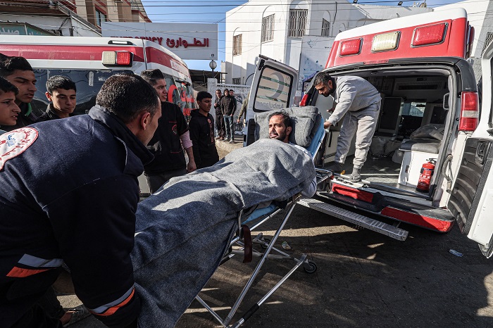 الاحتلال يفرج عن 7 معتقلين من قطاع غزة: تعذيب وتنكيل على مدار الساعة الاحتلال يفرج عن 7 معتقلين من قطاع غزة: تعذيب وتنكيل على مدار الساعة