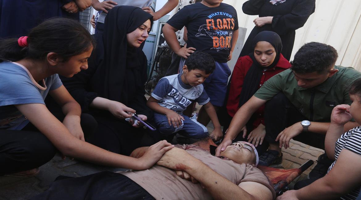 مجزرة جديدة: أكثر من 30 شهيدا بقصف الاحتلال مدرستين تؤويان نازحين في مدينة غزة مجزرة جديدة: أكثر من 30 شهيدا بقصف الاحتلال مدرستين تؤويان نازحين في مدينة غزة