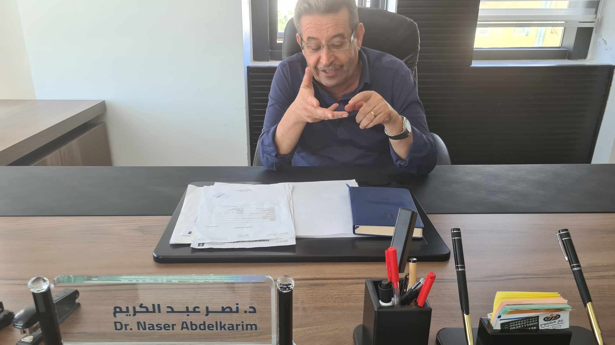 عبد الكريم: الاقتصاد الفلسطيني سينكمش مع نهاية العام الجاري بنسبة 15-20% عبد الكريم: الاقتصاد الفلسطيني سينكمش مع نهاية العام الجاري بنسبة 15-20%