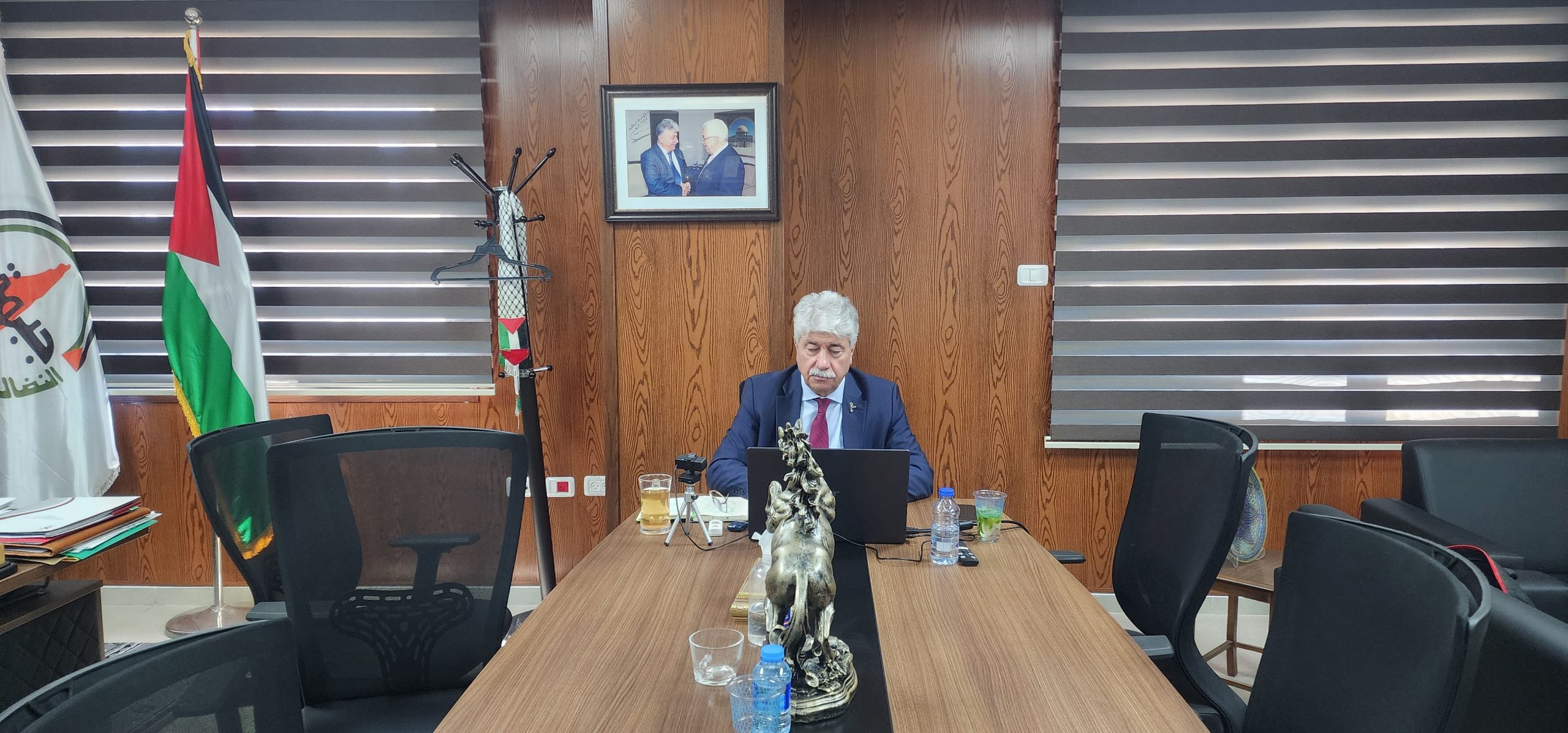 د. مجدلاني: القيادة الفلسطينية تواصل جهودها للتصويت على مقترح في الأمم المتحدة يطالب إسرائيل بالانسحاب من أرض دولة فلسطين د. مجدلاني: القيادة الفلسطينية تواصل جهودها للتصويت على مقترح في الأمم المتحدة يطالب إسرائيل بالانسحاب من أرض دولة فلسطين