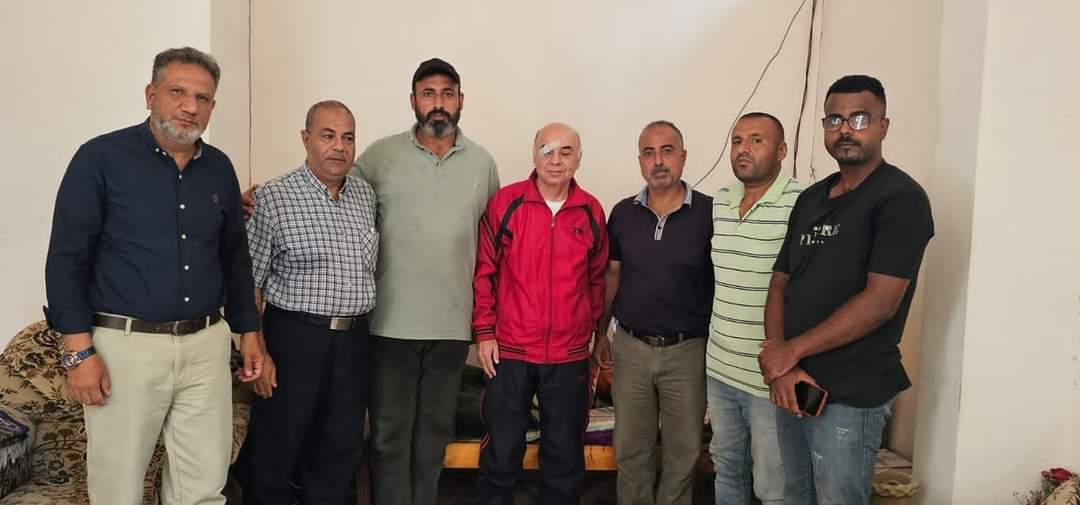 وفد مركزي من جبهة النضال الشعبي الفلسطيني يزور واصف أبو مشايخ للاطمئنان على صحته وفد مركزي من جبهة النضال الشعبي الفلسطيني يزور واصف أبو مشايخ للاطمئنان على صحته