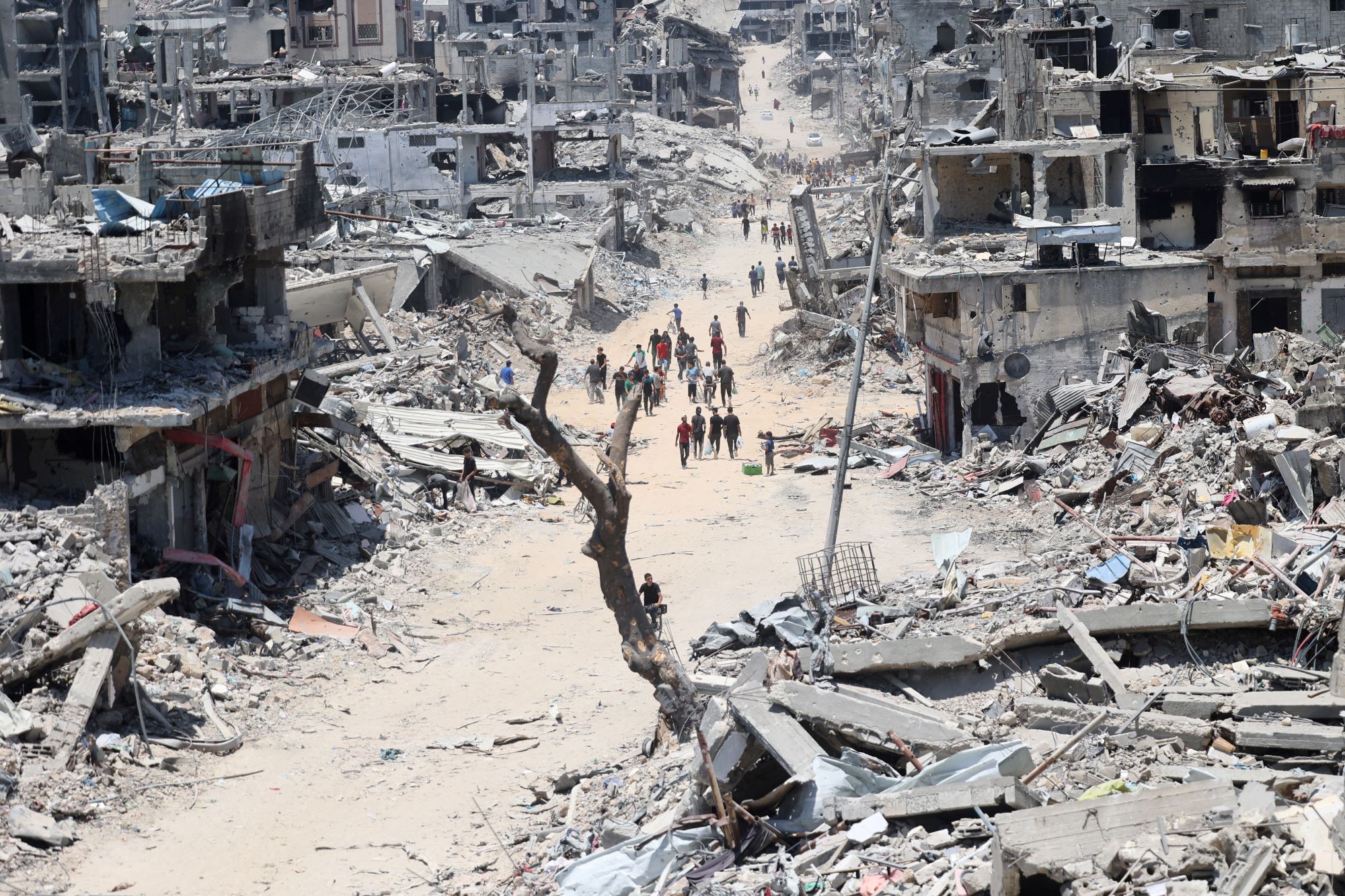 تحت القصف وإطلاق النار: الاحتلال يجبر 130 عائلة على النزوح قسرا من بيت حانون تحت القصف وإطلاق النار: الاحتلال يجبر 130 عائلة على النزوح قسرا من بيت حانون