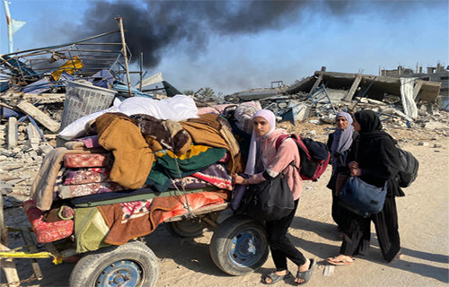64 شهيداً.. العدوان يتوسع باتجاه بيت حانون والمُسيرات تكثف استهداف المارة في أنحاء القطاع 64 شهيداً.. العدوان يتوسع باتجاه بيت حانون والمُسيرات تكثف استهداف المارة في أنحاء القطاع