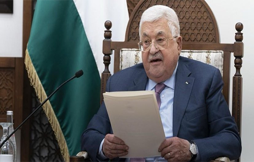 الرئيس يصدر إعلاناً دستورياً بتولي رئيس المجلس الوطني مهامه حال شغور المنصب الرئيس يصدر إعلاناً دستورياً بتولي رئيس المجلس الوطني مهامه حال شغور المنصب