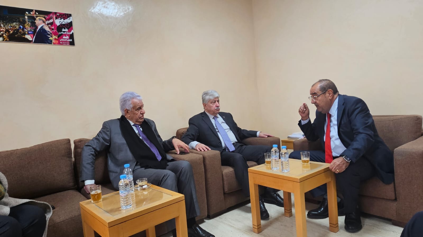 مجدلاني يلتقي الكاتب العام لحزب الاتحاد الاشتراكي للقوات الشعبية المغربي مجدلاني يلتقي الكاتب العام لحزب الاتحاد الاشتراكي للقوات الشعبية المغربي