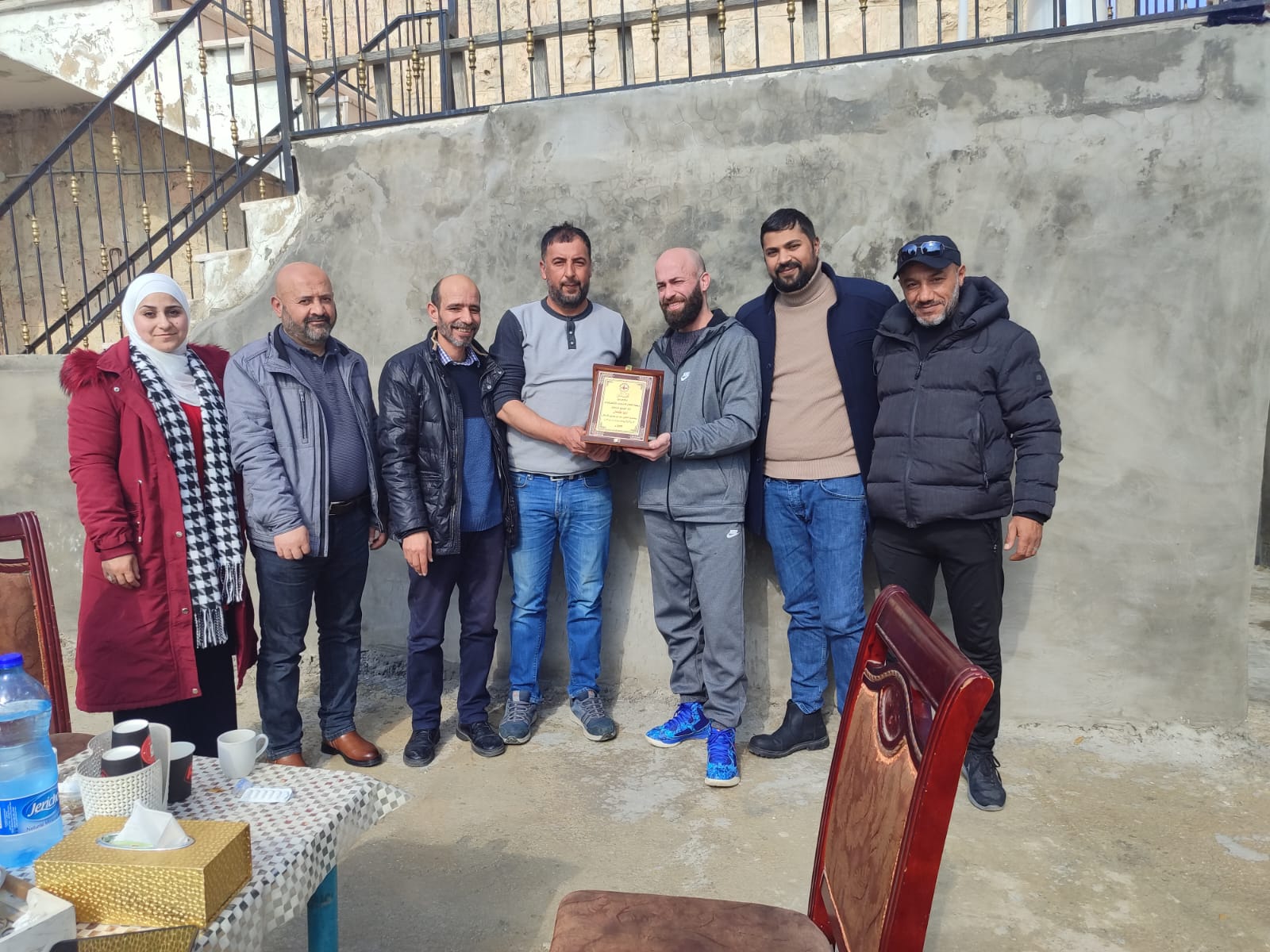 كرمه بدرع النضال وفد قيادي من النضال الشعبي يزور الأسير المحرر الرفيق إيليا كنعان كرمه بدرع النضال وفد قيادي من النضال الشعبي يزور الأسير المحرر الرفيق إيليا كنعان