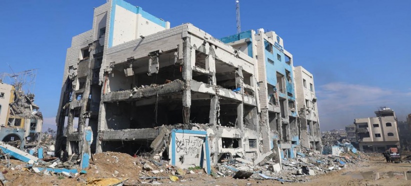 12,329 طالبا استُشهدوا و574 مدرسة وجامعة تعرضت للقصف منذ بداية العدوان 12,329 طالبا استُشهدوا و574 مدرسة وجامعة تعرضت للقصف منذ بداية العدوان