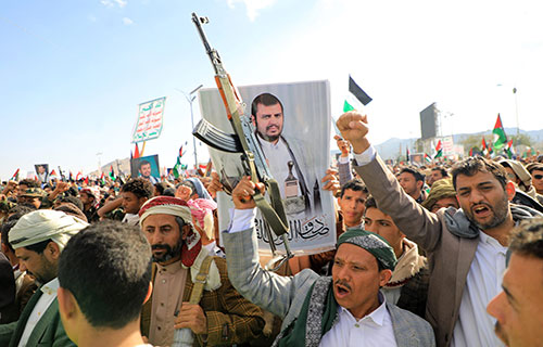 محللون: الحوثيون لن يكونوا هدفاً سهلاً للأميركيين محللون: الحوثيون لن يكونوا هدفاً سهلاً للأميركيين