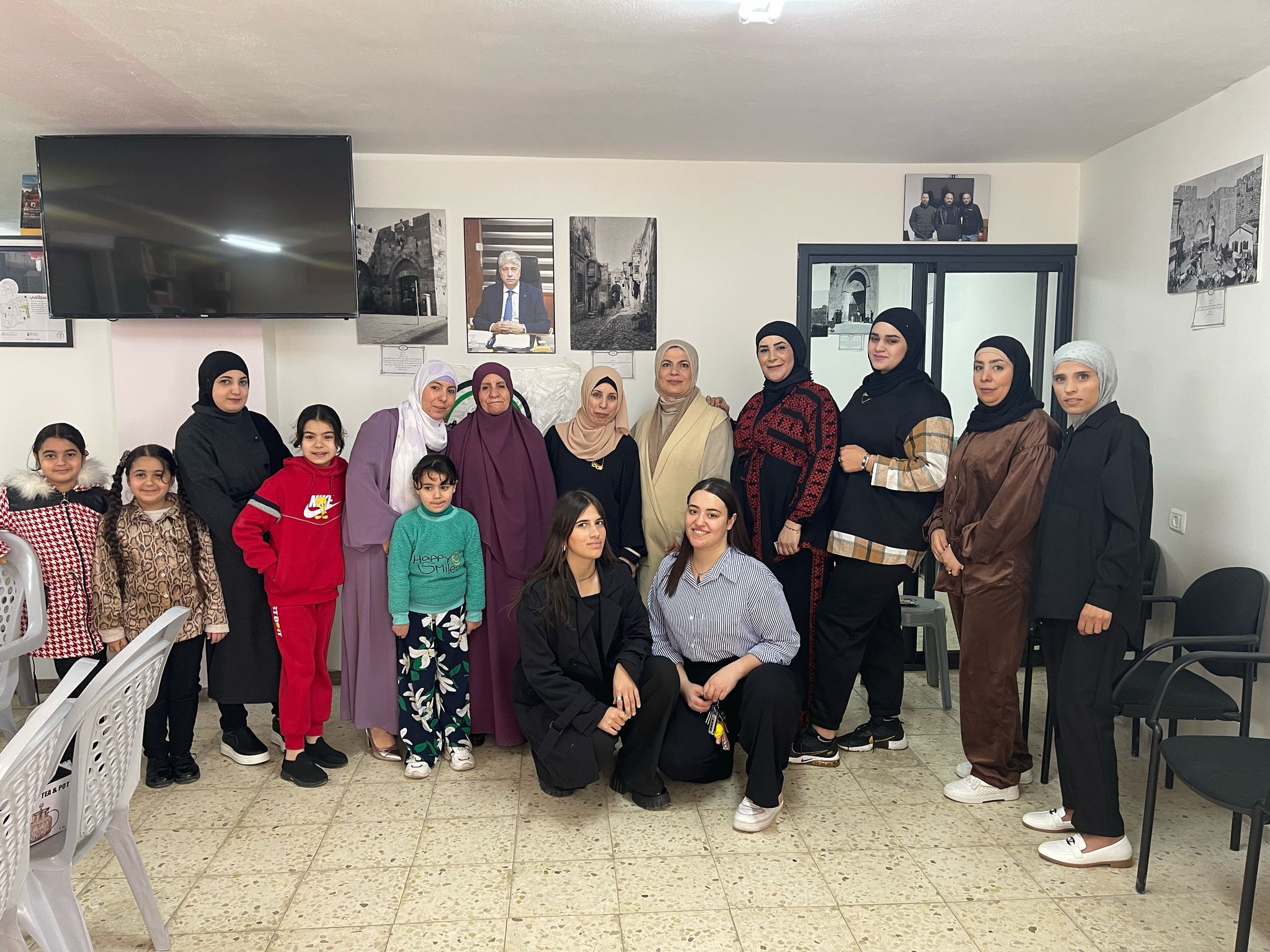 نضال المرأة : تنظم ورشة عمل لمجموعة من سيدات مخيم قلنديا