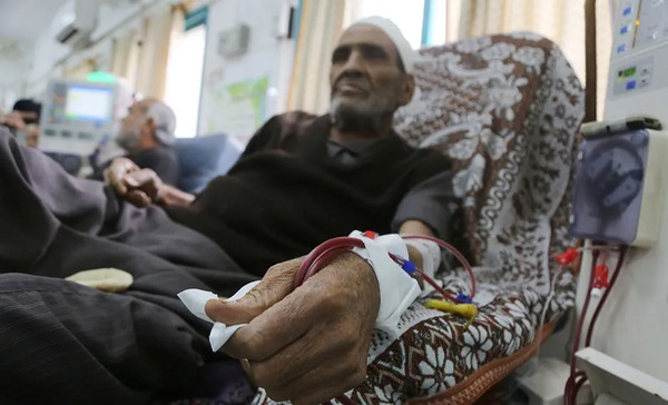 مرضى مزمنون في غزة.. بين عذابات الألم والموت المنتظر بسبب الحصار