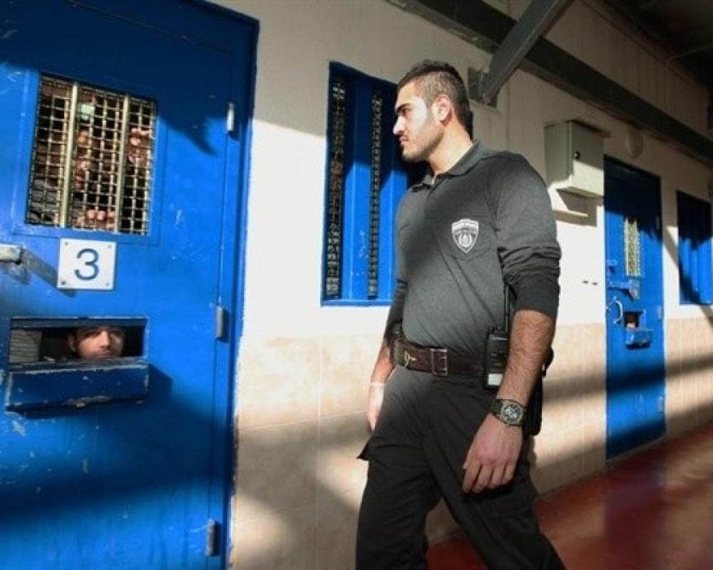 تعذيب الأسرى في سجون الاحتلال: تصاعد غير مسبوق وأساليب جديدة في ظل ظروف قاسية