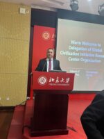 علوش في بكين: حوار معرفي وإعلامي يعزز التقارب مع الصين ويؤكد حضور فلسطين