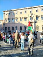 خلال وقفة تضامنية لمنظمة أيادي حمراء ضد العنصرية في فورلي شيلو : يثمن التضامن الشعبي الايطالي مع شعبنا وميليشات المستوطنين اذرع الاحتلال للتهجير