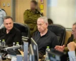 نتنياهو ووزير أمنه يعلنان ببيان مشترك استهداف قائد وحدة “الرضوان” التابعة لحزب الله في الضاحية الجنوبية لبيروت
