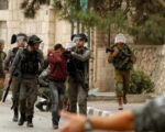 حملة اعتقالات واسعة في الضفة الغربية تطال عشرات الفلسطينيين بينهم أربع طالبات حملة اعتقالات واسعة في الضفة الغربية تطال عشرات الفلسطينيين بينهم أربع طالبات