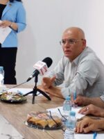 “جلسة حوارية في مكتب النضال بطولكرم تبحث آفاق الانتخابات الفلسطينية وتؤكد ضرورة تجديد الشرعيات والوحدة الوطنية” “جلسة حوارية في مكتب النضال بطولكرم تبحث آفاق الانتخابات الفلسطينية وتؤكد ضرورة تجديد الشرعيات والوحدة الوطنية”